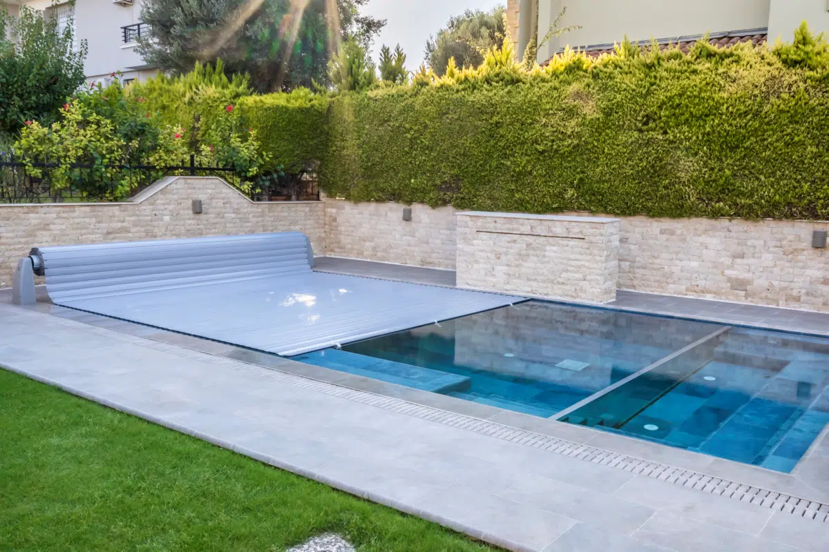 Rulo Tipi Havuz Panjuru - Marquise