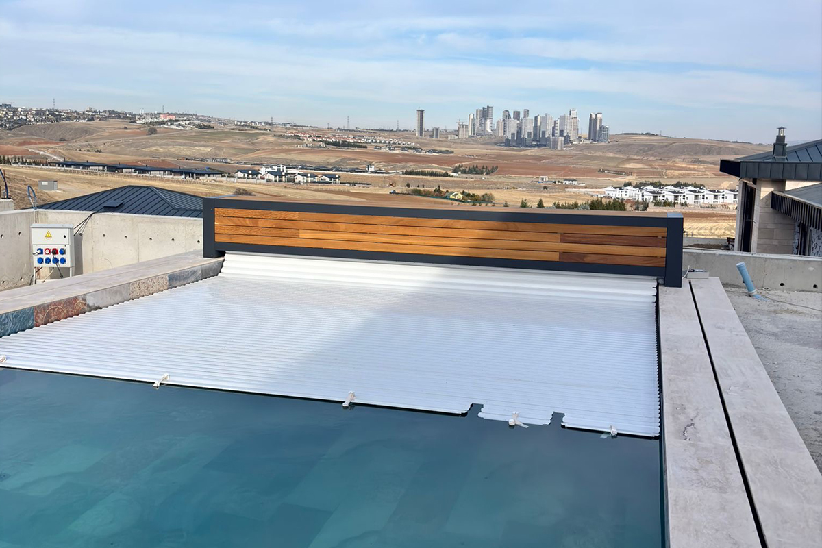 Kapalı Bank Tipi Havuz Panjuru